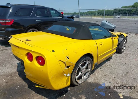 2000 Chevrolet Corvette z USA, uszkodzony, nr VIN 1G1YY32G8Y5106565